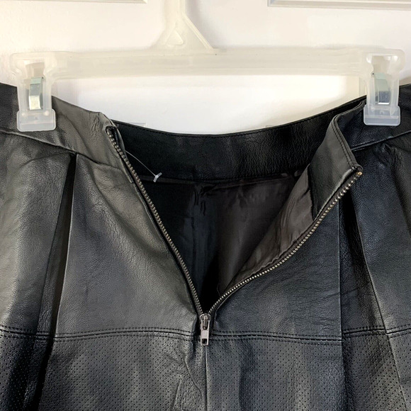 Womens Skirt Faux Leather Pleated Black Mini Medium Harve Benard Biker Baddie - Picture 3 of 7